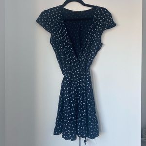 Brandy Melville flower Wrap around dress